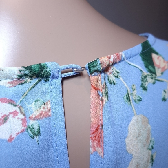 ROSE & THYME Floral Flare Tie Cuff Long Sleeve Blouse Keyhole Scoop Neck - Picture 6 of 12